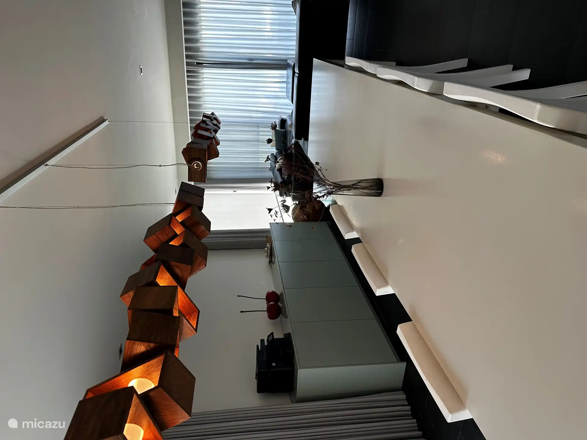 Tisch für 12 Personen drinnen