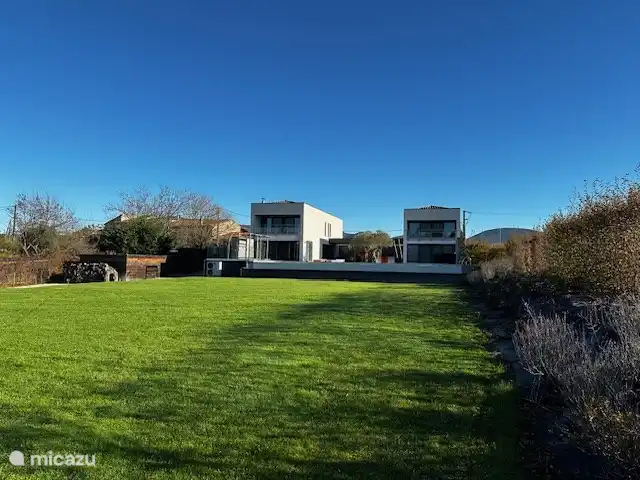 Sehr geräumiger Garten