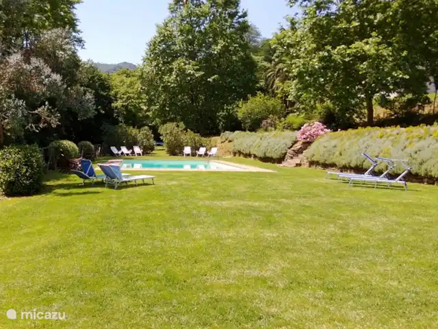 Il Mulino | Italie, Toscane, Lucca - moulin Le jardin vu de la maison