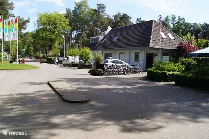 Tieten likken negerin grote tieten Buiten cardate noord brabant