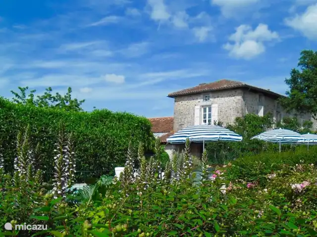Domaine Charente - Gite Cardabelle en Francia, Charente, Mazières - casa vacacional Foto general