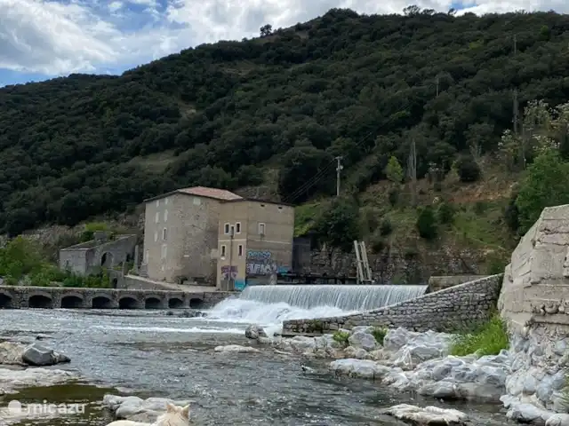 Villa Beauregard 83 | France, Ardèche, Vallon-Pont-d'Arc - villa La rivière Ardèche. Vous pouvez vous y promener depuis la villa Beauregard. Descendez les escaliers et vous y êtes.