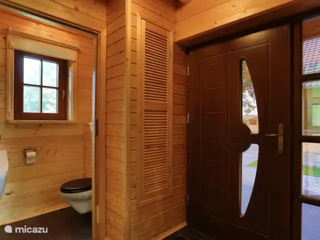 Houten villa Tine huren in Nederland, Overijssel, Den Ham - vakantiehuis Hal en toilet