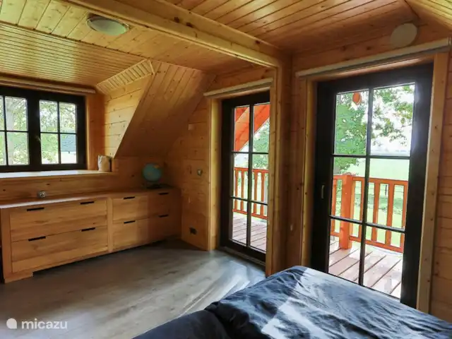 Houten villa Tine huren in Nederland, Overijssel, Den Ham - vakantiehuis Ruime slaapkamer waar eventueel nog twee extra bedden kunnen worden geplaatst en dmv een scheidingswand twee slaapkamers van kan worden gemaakt.
