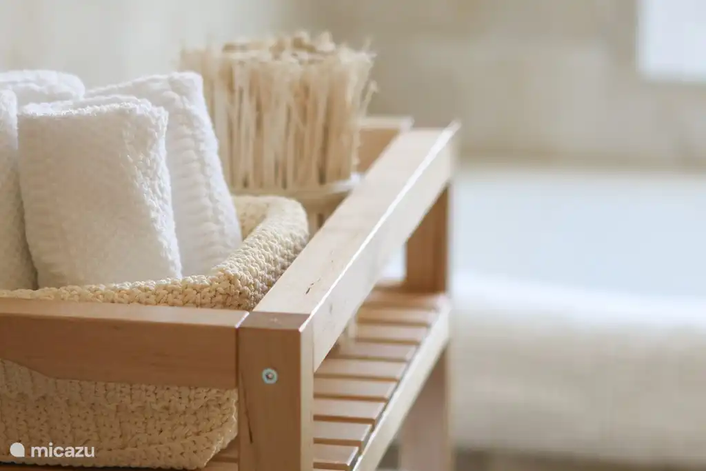 Wir versuchen, unseren Gästen ein Hotel wohl fühlen mit Detail in Präsentation. Handtücher und Bettwäsche sind inklusive.