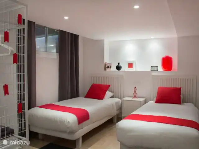 Casa Condes de Iza huren in Spanje, Costa del Sol, Marbella - vakantiehuis Ook hier weer sfeervol gebruik gemaakt van accessoires en halogeenverlichting