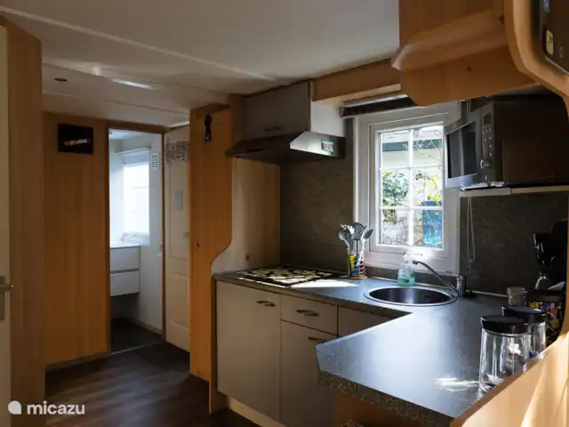 La martre des arbres | Pays-Bas, Gueldre, Emst (Epe) - chalet Une cuisine intelligente avec vue et atmosphère.