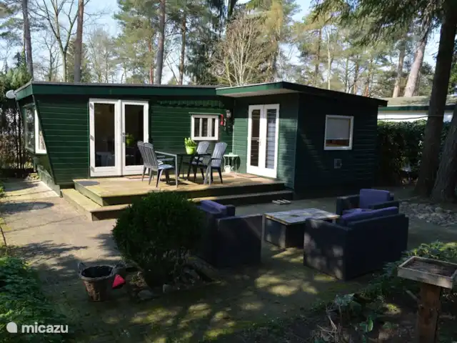 La martre des arbres | Pays-Bas, Gueldre, Emst (Epe) - chalet Une autre belle maison, het Vosje dans le même parc que le Boommarter. 100 mètres de distance. Tellement agréable de rester avec des amis ou en famille ou simplement de se détendre seul.