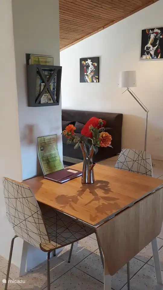 Esstisch für 2-4 Personen