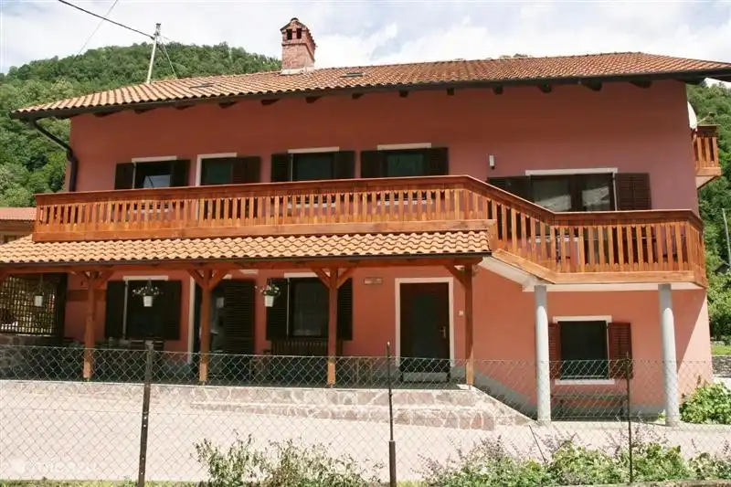 Für Face Maharac, Eingang Wohnung Kolowrat