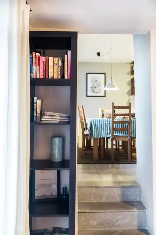 Blick vom Zimmer in die Küche App leben. Matajur