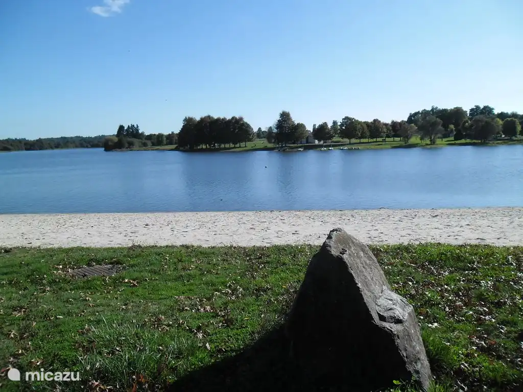 Ongeacht welke seizoen, de meren in de dichte nabijheid blijven fascinerend mooi.