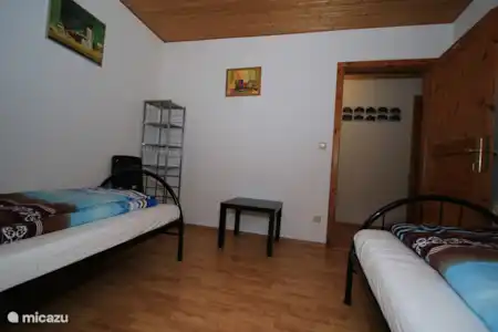 Vakantiehuis Duitsland, Moezel, Veldenz vakantiehuis Zum Hollander Slaapkamer met 2 1 persoonsbedden