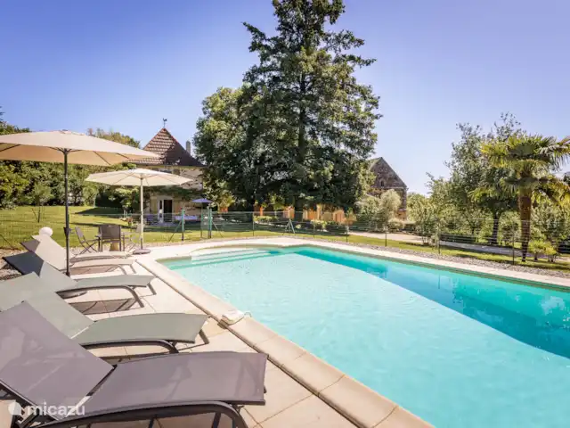 Casalle | France, Lot, Montcléra - maison de vacances La piscine est clôturée