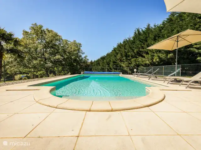 Casalle | France, Lot, Montcléra - maison de vacances La piscine