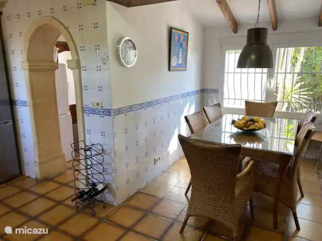 Villa Niña en España, Costa Blanca, Jávea - casa vacacional Mesa de comedor en la cocina