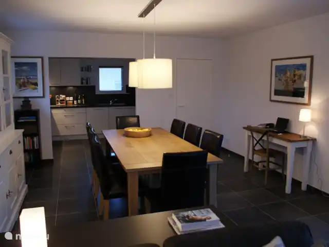 Villa individuelle 8 p piscine | France, Vendée, Château-d'Olonne - villa Table à manger pour 8 personnes et cuisine ouverte où rien ne manque.