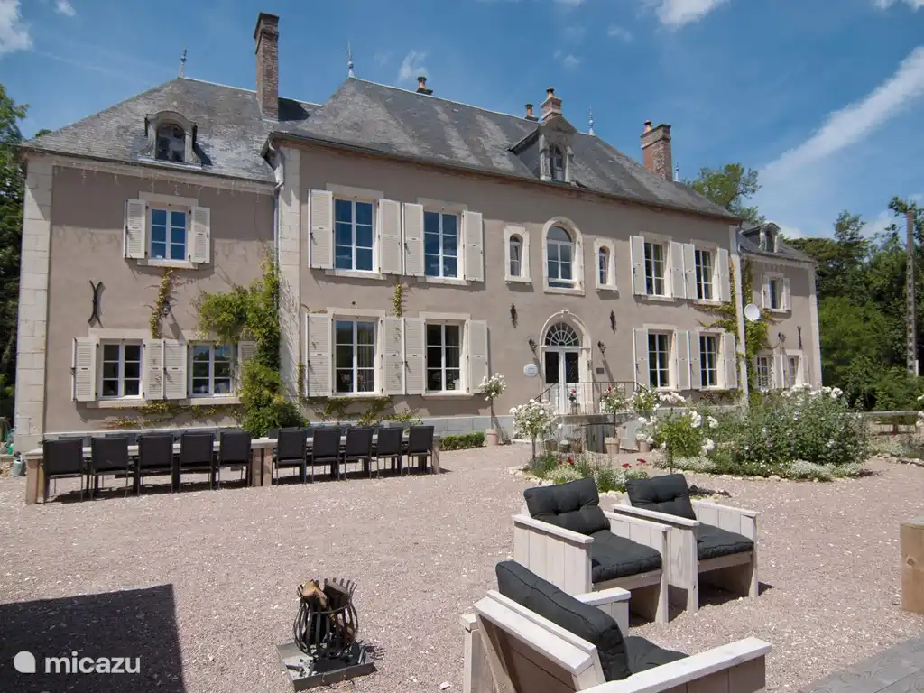 Vakantiehuis villa luxe de morvan in montigny en morvan, bourgogne ... Luxe keuken frankrijk