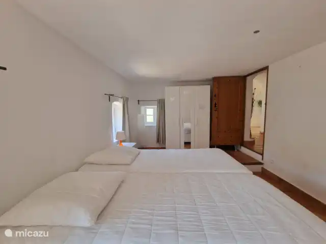 Hameau des Claudins nr 15 le Plan en Francia, Costa Azul, Le Plan-de-la-Tour - casa vacacional Dormitorio doble con closet