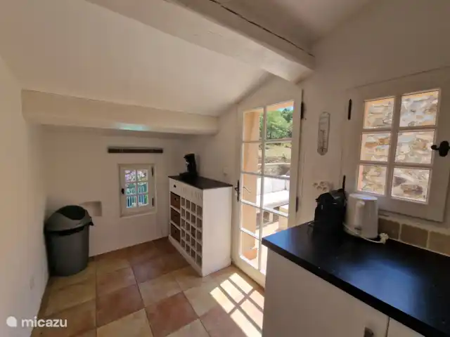 Hameau des Claudins nr 15 le Plan en Francia, Costa Azul, Le Plan-de-la-Tour - casa vacacional De la cocina a la azotea