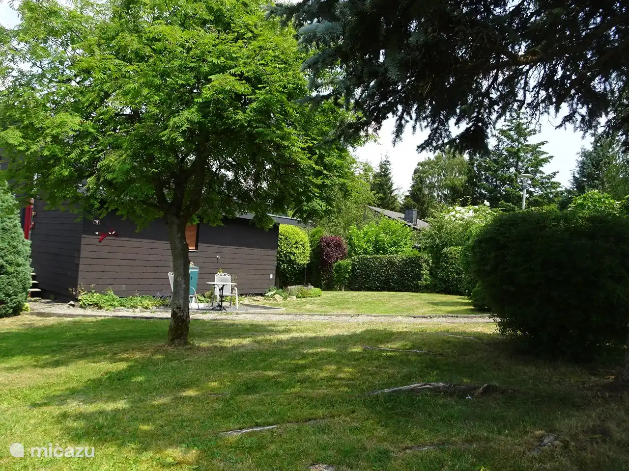 Großzügiger Garten