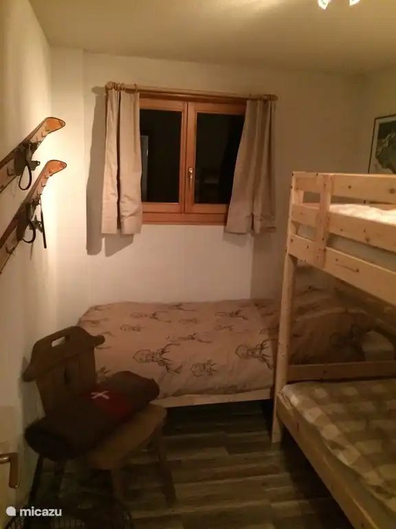 Kinderkamer (3 bedden)