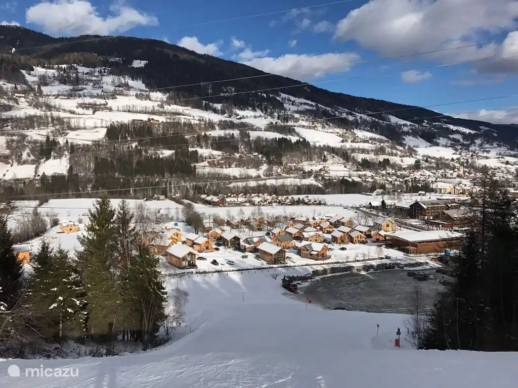 Pistenabfahrt zum Chalet