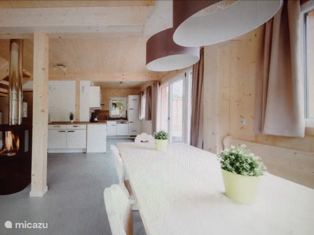 Vom Essbereich zur Küche