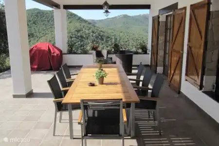 Vakantiehuis Spanje, Costa Brava, Calonge villa Casa de Ensueño Eétafel op overdekt terras