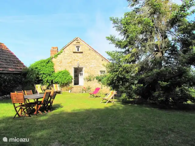 La Pigeonnière 5 | France, Dordogne, Martel - maison de vacances Jardin avec table et chaises