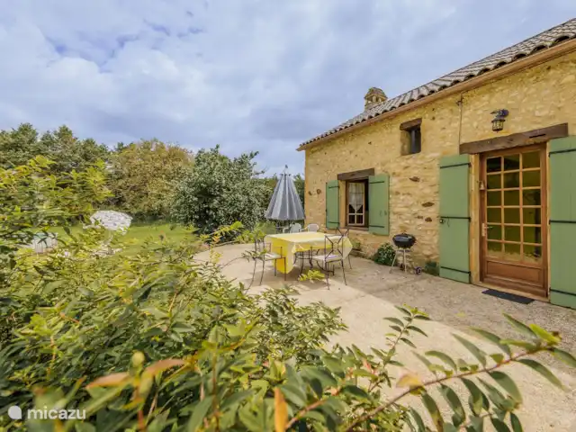 Sagelat en Francia, Dordoña, Belvès - casa vacacional La terraza