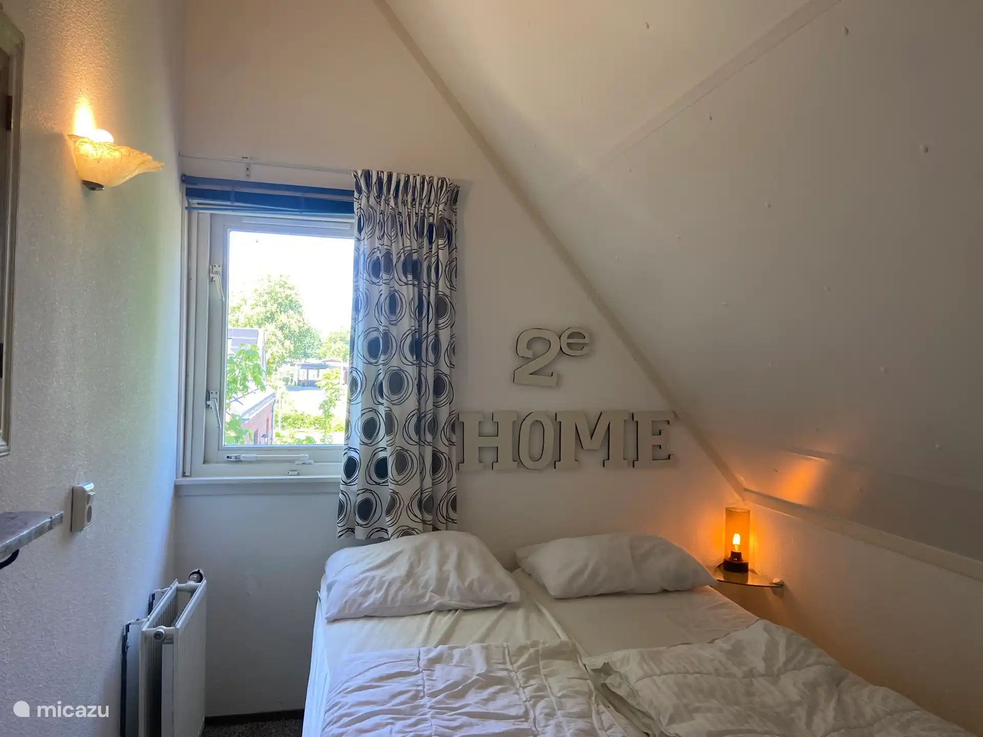 2. Schlafzimmer mit Doppelbett