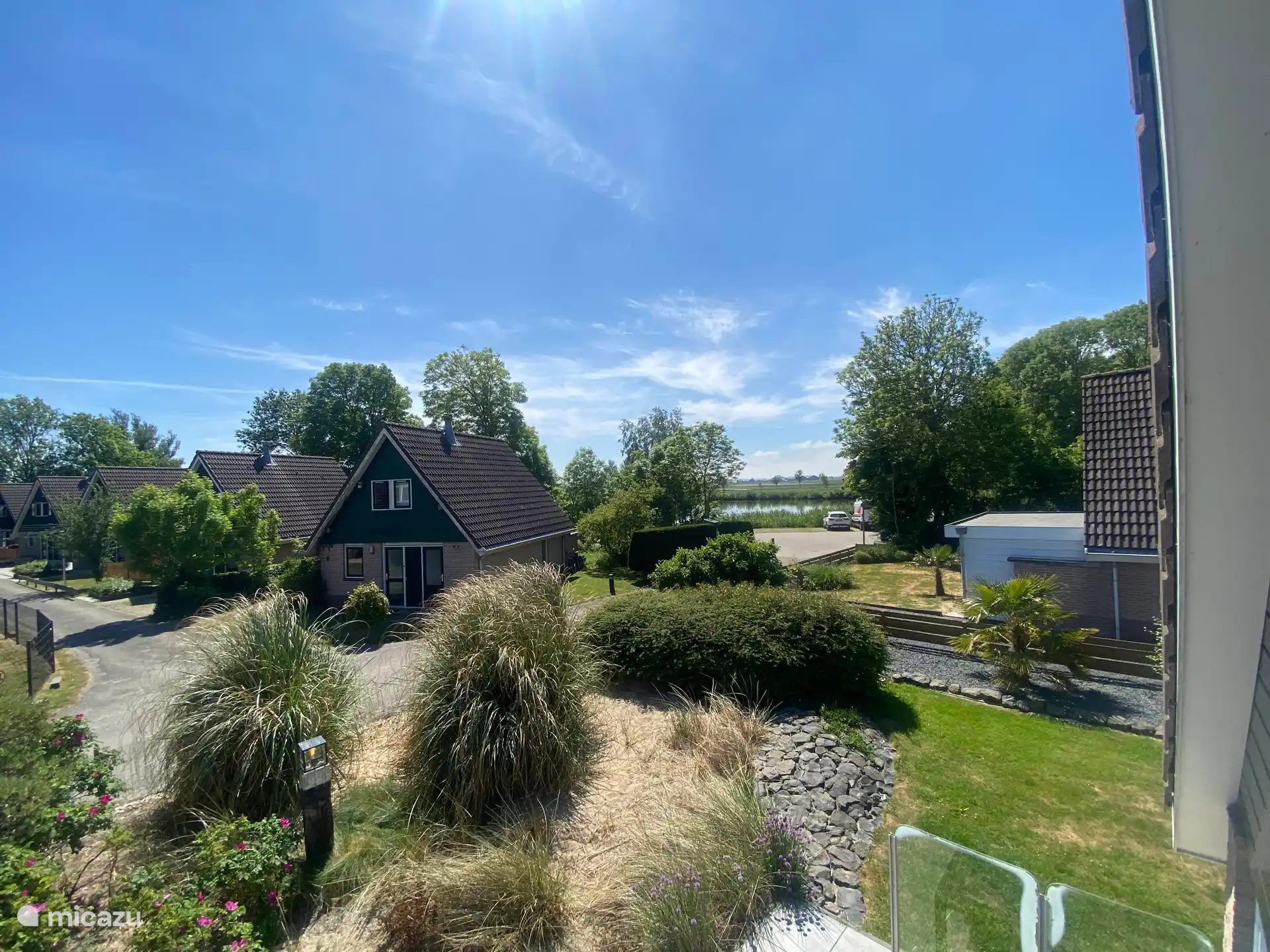 Übersichtsfoto vom Schlafzimmer aus gesehen 