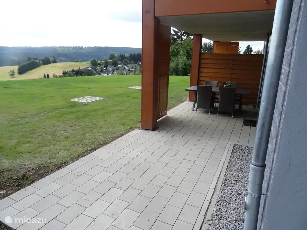 Large terrace over almost the entire width of the apartment and with a unique unobstructed view in summer and winter.