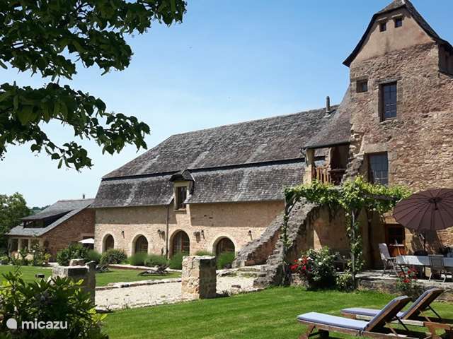 Holiday home in France, Corrèze, Saint-Robert - manor / castle Abbey