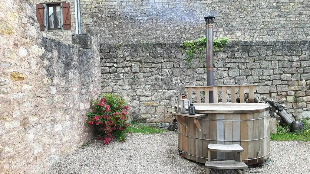 Ein Holzofen 6 pers. Størvatt an romantische Abende Blick auf die Sterne.