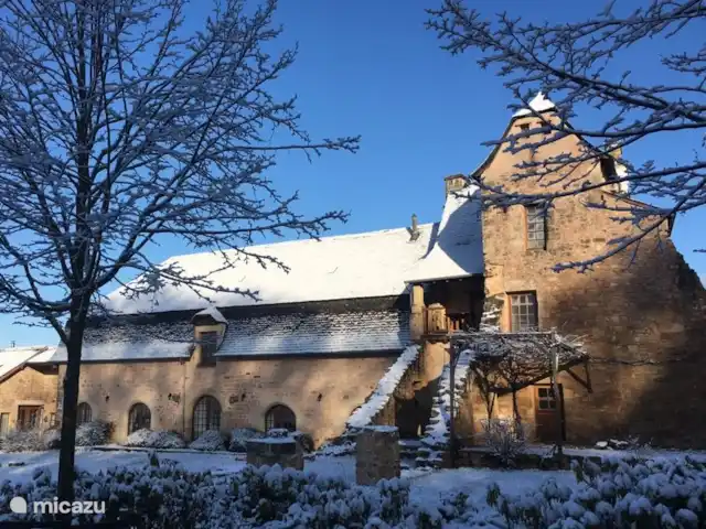 landhuis / kasteel huren in Frankrijk, Corrèze, Ayen – Abdij Abdij in de sneeuw, winterpret