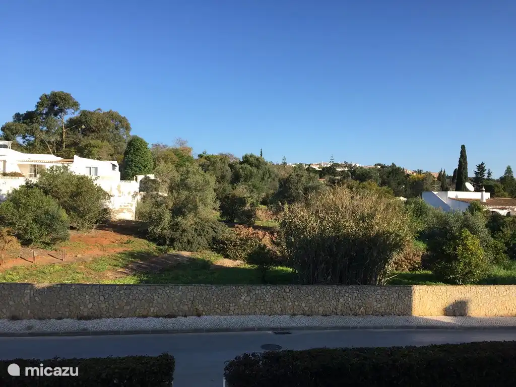 Zicht vanuit de keuken