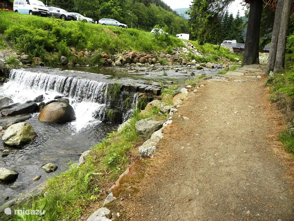 arroyo de montaña en Ped Pod