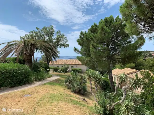 studio en Francia, Costa Azul, Les Issambres – Corniche de estudio Mirando hacia atrás al mar