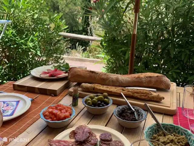 studio en Francia, Costa Azul, Les Issambres – Corniche de estudio ¡Hora de comer!
