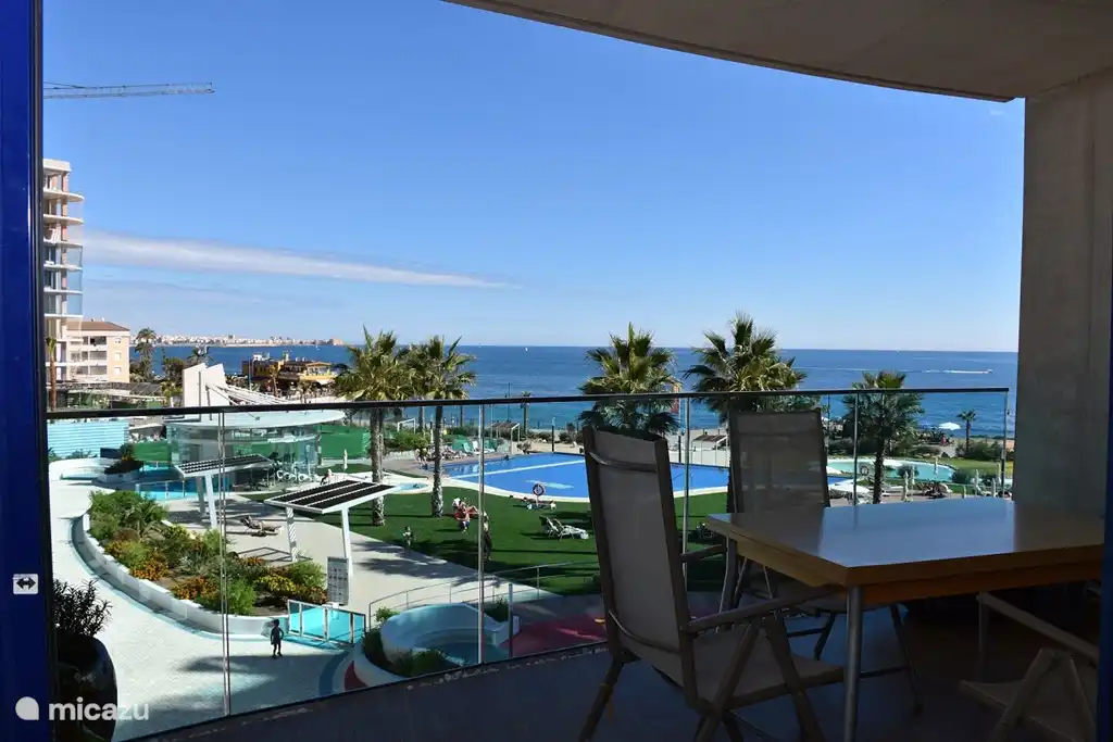 Rent Luxury apartment in Torrevieja in Torrevieja, Costa Blanca. Micazu