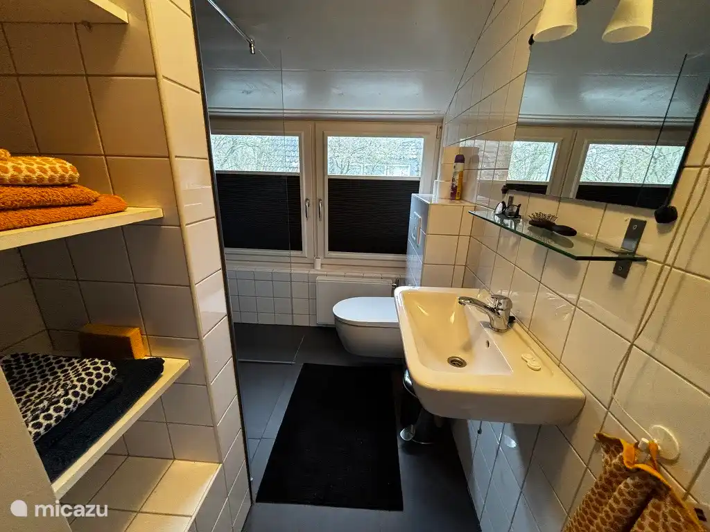 Knusse compacte badkamer