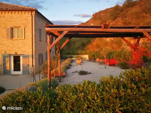 Villa Monte Calvo, Casa Vista Mare en Italia, Marche, Appignano - apartamento El amanecer ilumina la casa