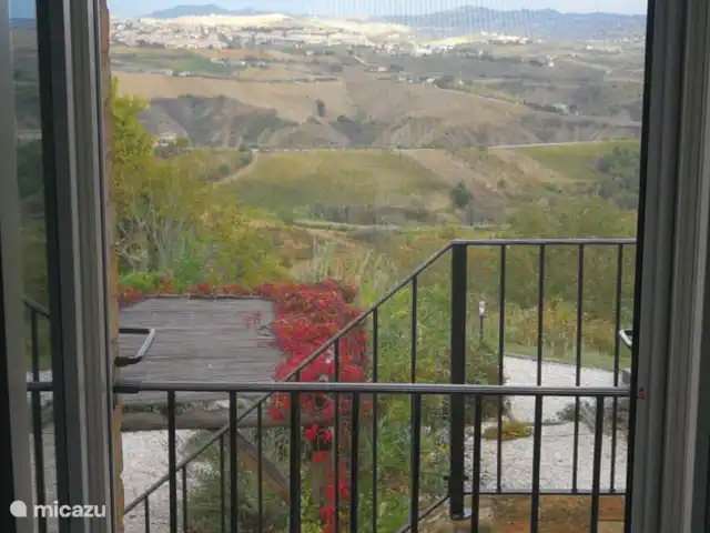 Villa Monte Calvo, Casa Vista Mare en Italia, Marche, Appignano - apartamento Vista desde uno de los dormitorios.