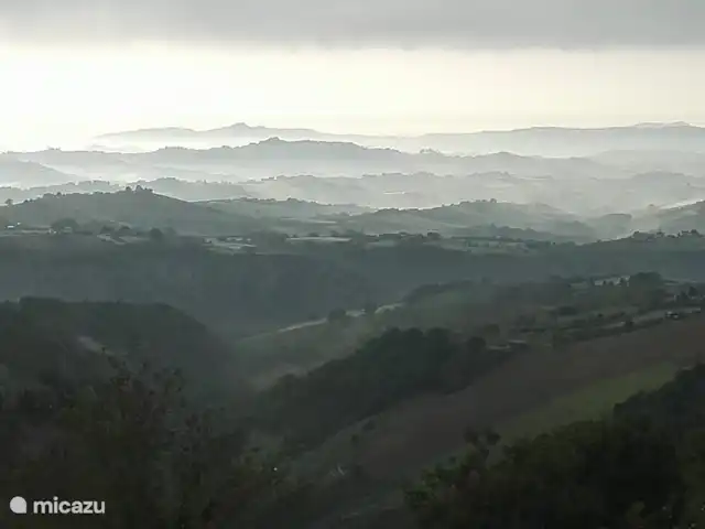Villa Monte Calvo, Casa Vista Mare en Italia, Marche, Appignano - apartamento Niebla de la mañana en 2016