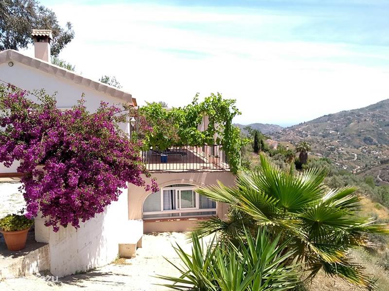 Holiday home in Spain, Andalusia, Competa Villa Casa Milvan Competa within walking distance