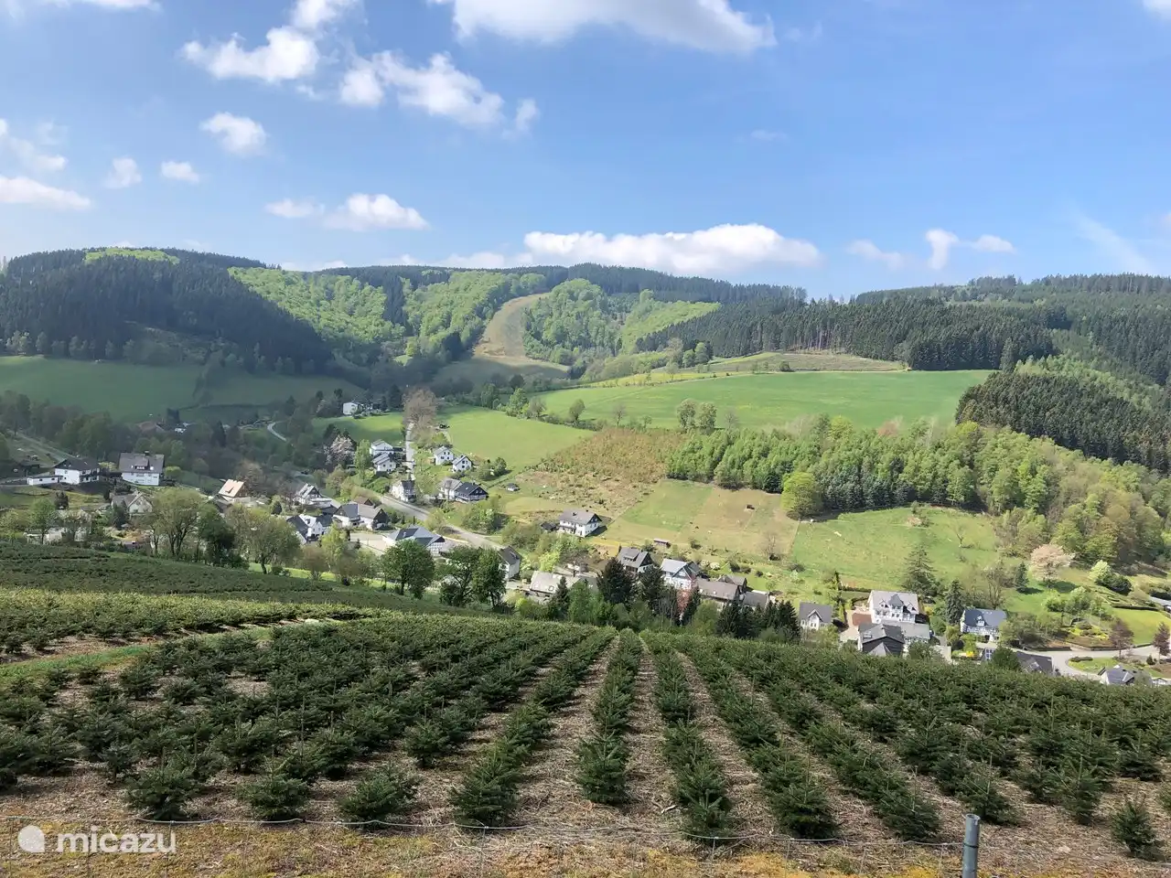 Endlose Wanderungen in und um Elpe führen  direkt von zu Hause zu wunderschönen Panoramastrecken.