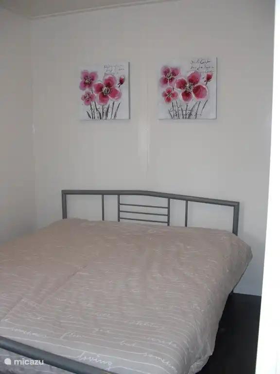 Schlafzimmer mit zwei Betten