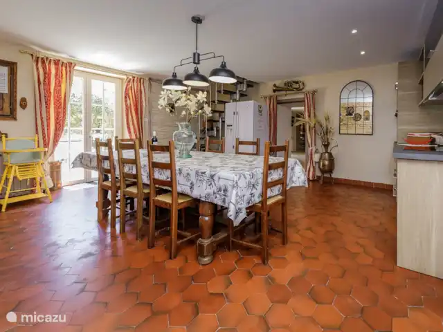 Tronquiere huren in Frankrijk, Dordogne, Lacropte - vakantiehuis Eethoek